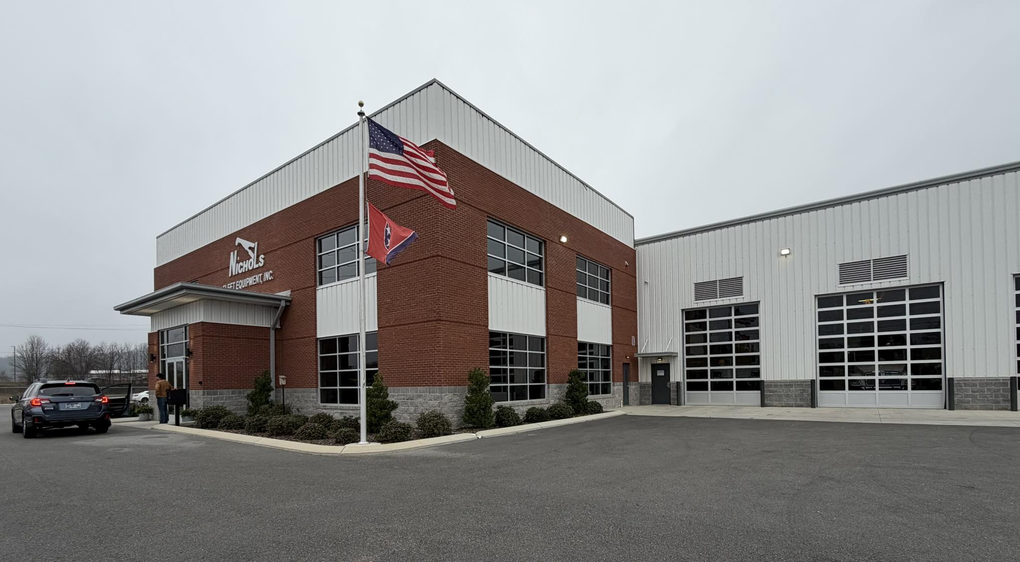 Window tinting on commercial building
